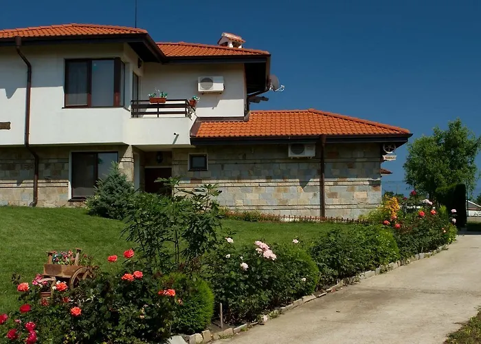 On The Black Sea סאני ביץ'