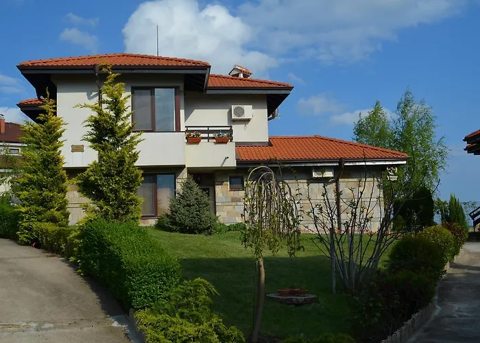 On The Black Sea ساني بيتش