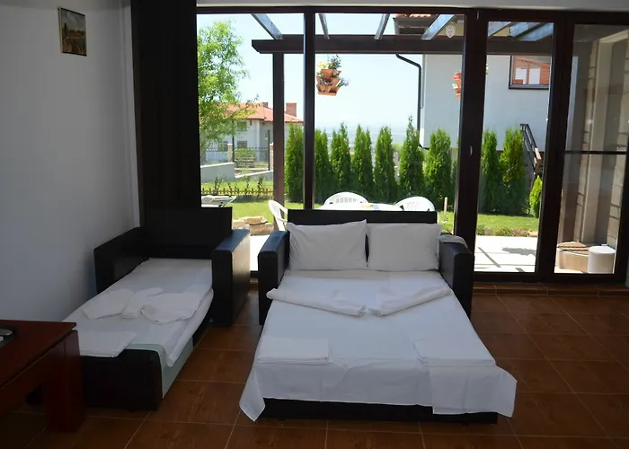 On The Black Sea ساني بيتش